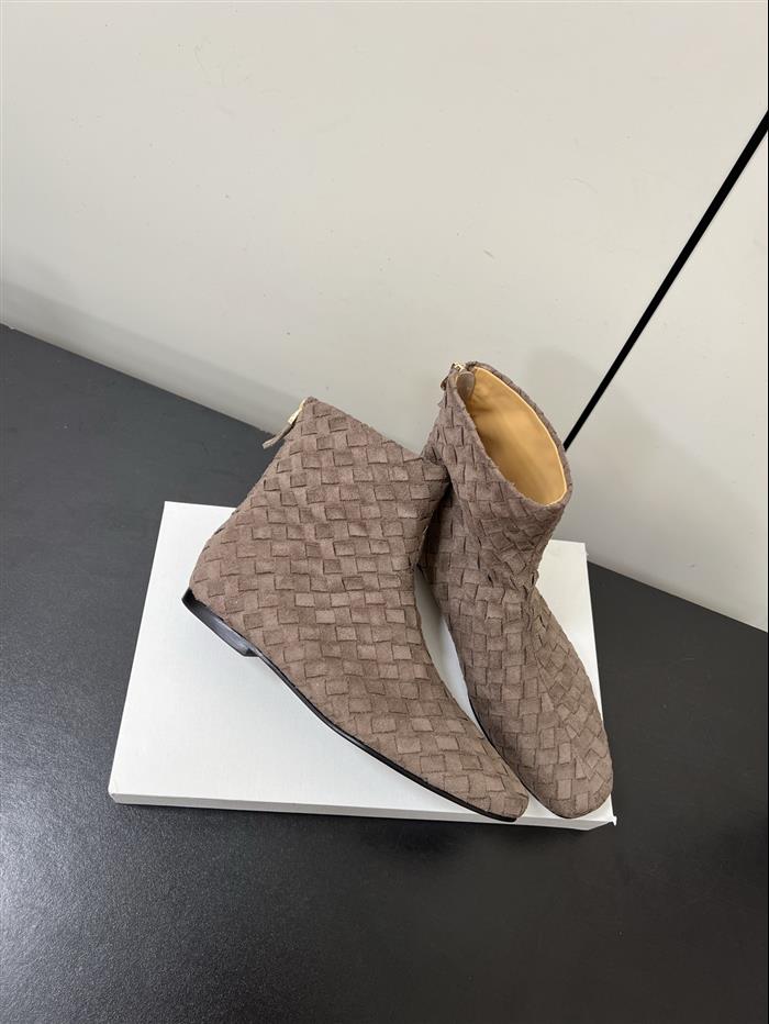 2025112817323592 380